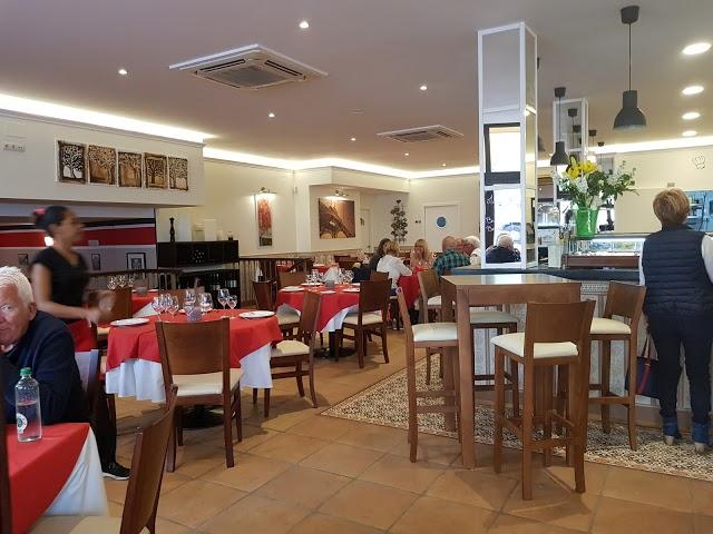 Restaurante LE PETIT PARIS